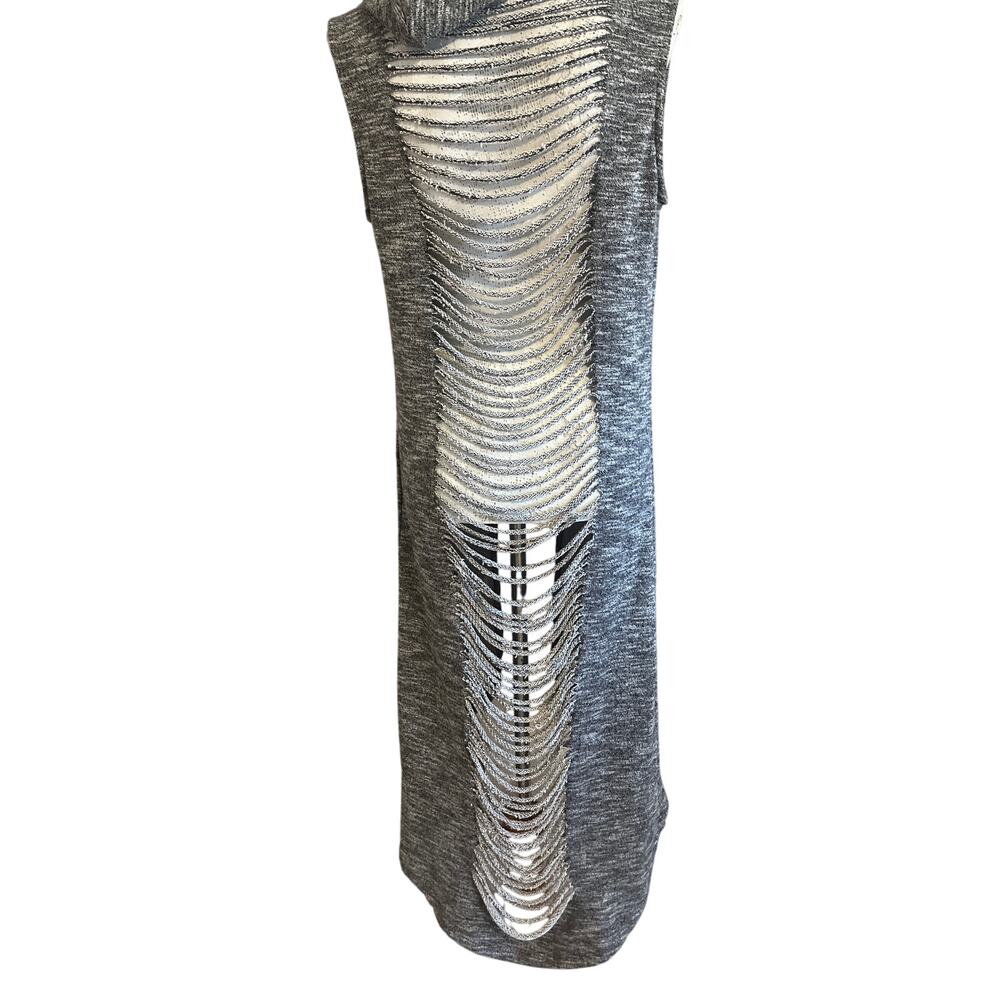 🎉Distressed cutout back sleeveless long sweater!